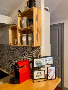 Appartement typique Niçois en plein centre ville