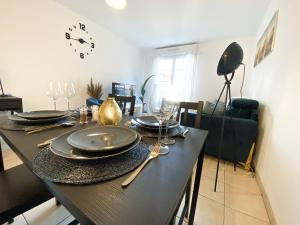Appartement Ultra Luxueux Hypercentre - Parking - Gare RER à 5 min
