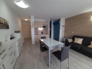 Appartement Urrugne, 1 pièce, 4 personnes - FR-1-239-784