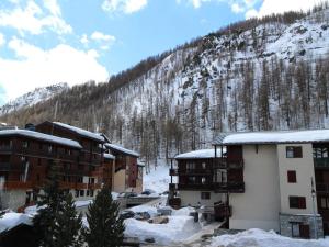 Appartement Appartement Val-d'Isère, 2 pièces, 4 personnes - FR-1-694-237 180-182 ROUTE DE LA BALME 73150 Val dʼIsère Rhône-Alpes