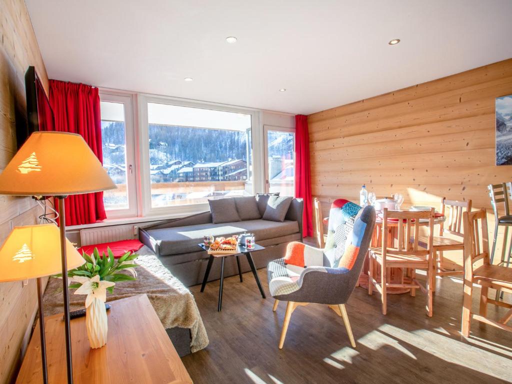 Appartement Appartement Val-d'Isère, 2 pièces, 4 personnes - FR-1-694-303 715 AVENUE OLYMPIQUE 73150 Val dʼIsère