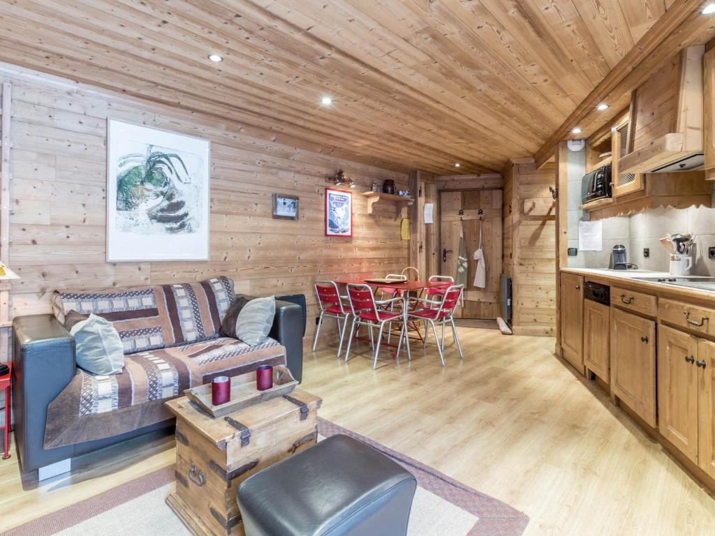 Appartement Appartement Val-d'Isère, 2 pièces, 4 personnes - FR-1-694-80 Avenue Olympique 73150 Val dʼIsère