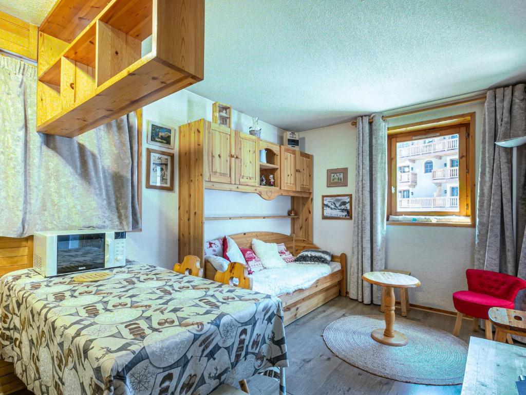 Appartement Appartement Val-d'Isère, 3 pièces, 4 personnes - FR-1-694-275 12-38 PLACE DES DOLOMITES 73150 Val dʼIsère