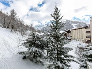 Appartement Appartement Val-d'Isère, 3 pièces, 6 personnes - FR-1-694-27 673 AVENUE OLYMPIQUE 73150 Val dʼIsère Rhône-Alpes