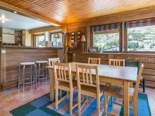 Appartement Val-d'Isère, 4 pièces, 6 personnes - FR-1-694-142