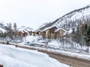 Appartement Appartement Val-d'Isère, 4 pièces, 6 personnes - FR-1-694-145 469 AVENUE OLYMPIQUE 73150 Val dʼIsère Rhône-Alpes