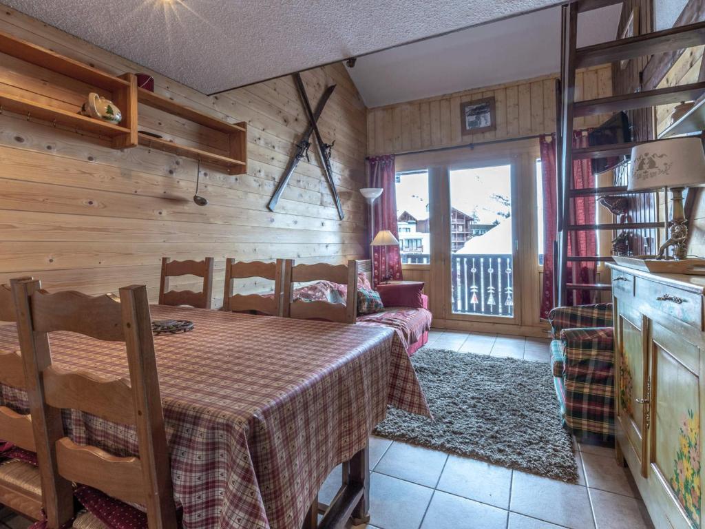 Appartement Appartement Val-d'Isère, 4 pièces, 6 personnes - FR-1-694-203 24-47-48-60-113 RUE DU VAL VILLAGE 73150 Val dʼIsère