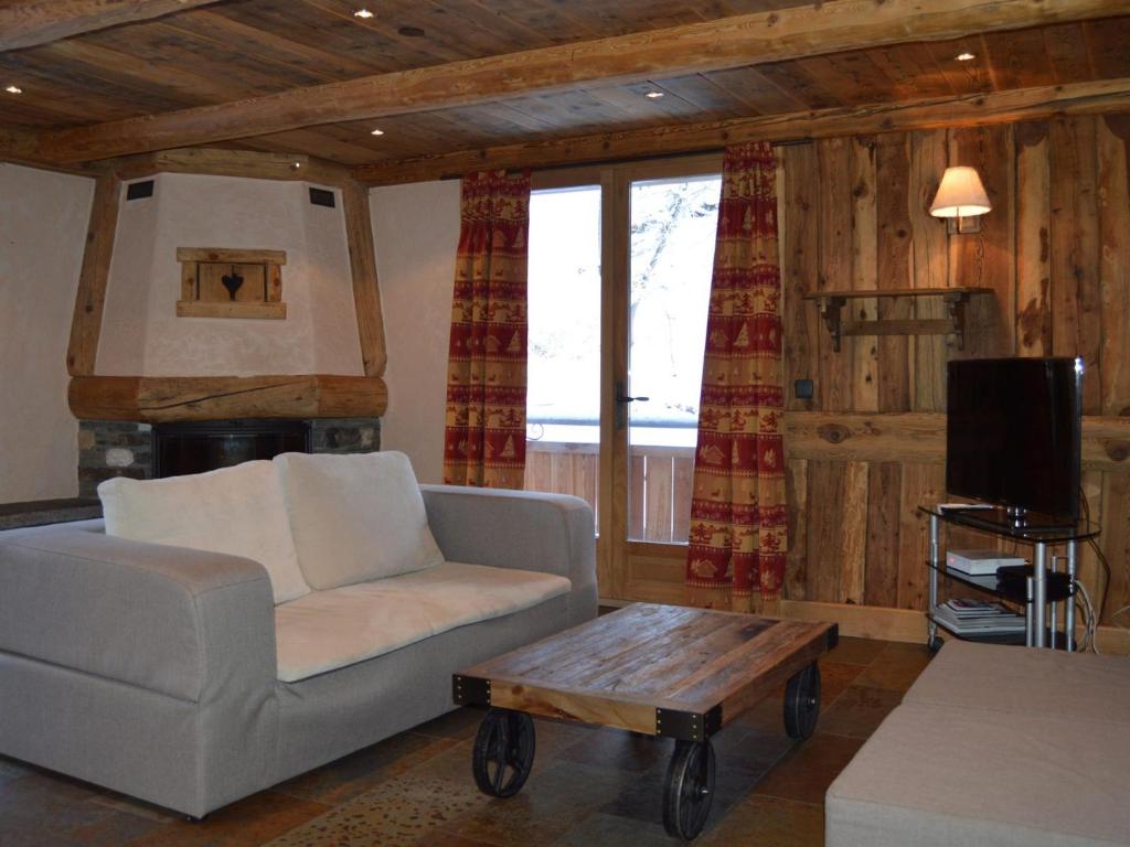 Appartement Appartement Val-d'Isère, 4 pièces, 9 personnes - FR-1-519-16 Route de la Balme 73150 Val dʼIsère