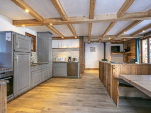 Appartement Val-d'Isère, 5 pièces, 8 personnes - FR-1-694-15
