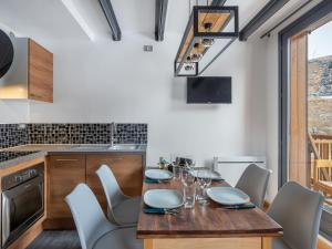 Appartement Val Thorens, 3 pièces, 6 personnes - FR-1-640-8