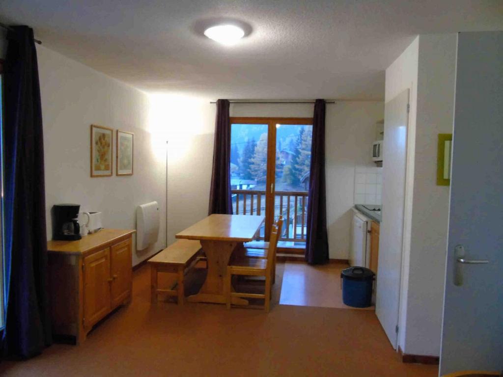 Appartement Appartement Valfréjus, 3 pièces, 6 personnes - FR-1-561-60 Batiment Marguerite 102 Rue du Petit Arrondaz Station de Valfrejus 73500 Valfréjus