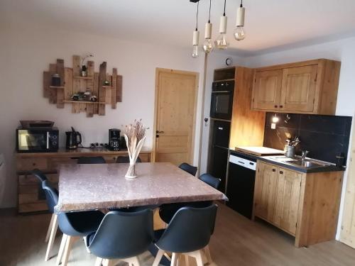 Appartement Valfréjus, 3 pièces, 8 personnes - FR-1-265-230