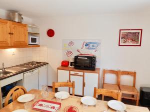 Appartement Valfréjus, 5 pièces, 10 personnes - FR-1-468-14