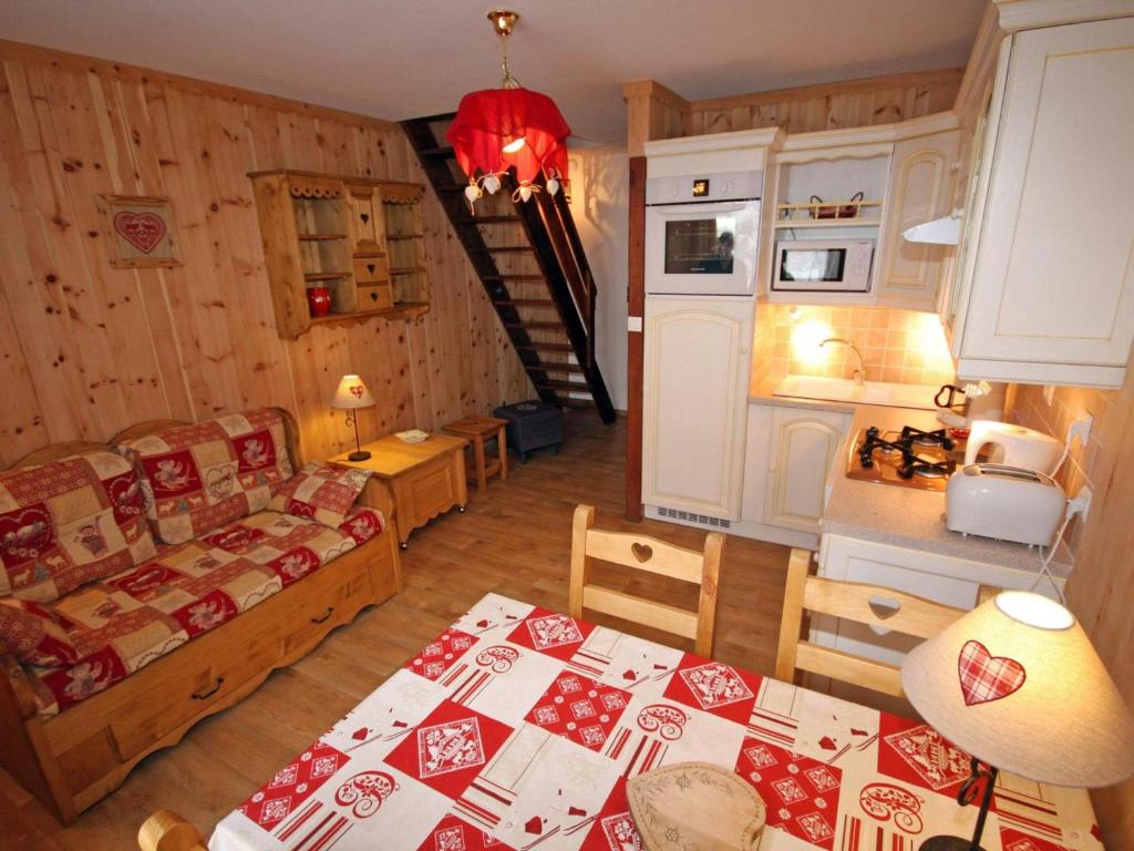 Appartement Valloire, 3 pièces, 4 personnes - FR-1-263-206 Chalet Antares -  -, 73450 Valloire