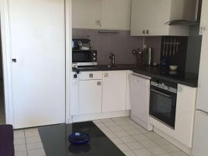 Appartement Appartement Valras-Plage, 2 pièces, 4 personnes - FR-1-701-17 13 BIS AVENUE DES ELYSÉES APPT 60 AU 3EME ETAGE 34350 Valras-Plage Languedoc-Roussillon