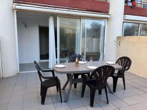 Appartement Appartement Valras-Plage, 2 pièces, 4 personnes - FR-1-701-19 13 TER AVENUE DES ELYSÉES APPT 1 AU RDC 34350 Valras-Plage Languedoc-Roussillon