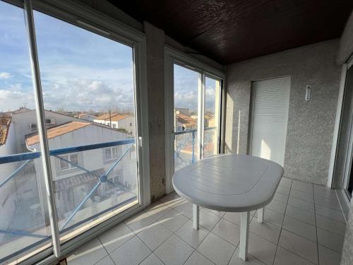 Appartement Valras-Plage, 3 pièces, 6 personnes - FR-1-701-12