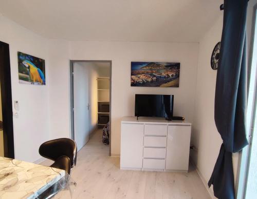 Appartement VALRAS-PLAGE bord de mer