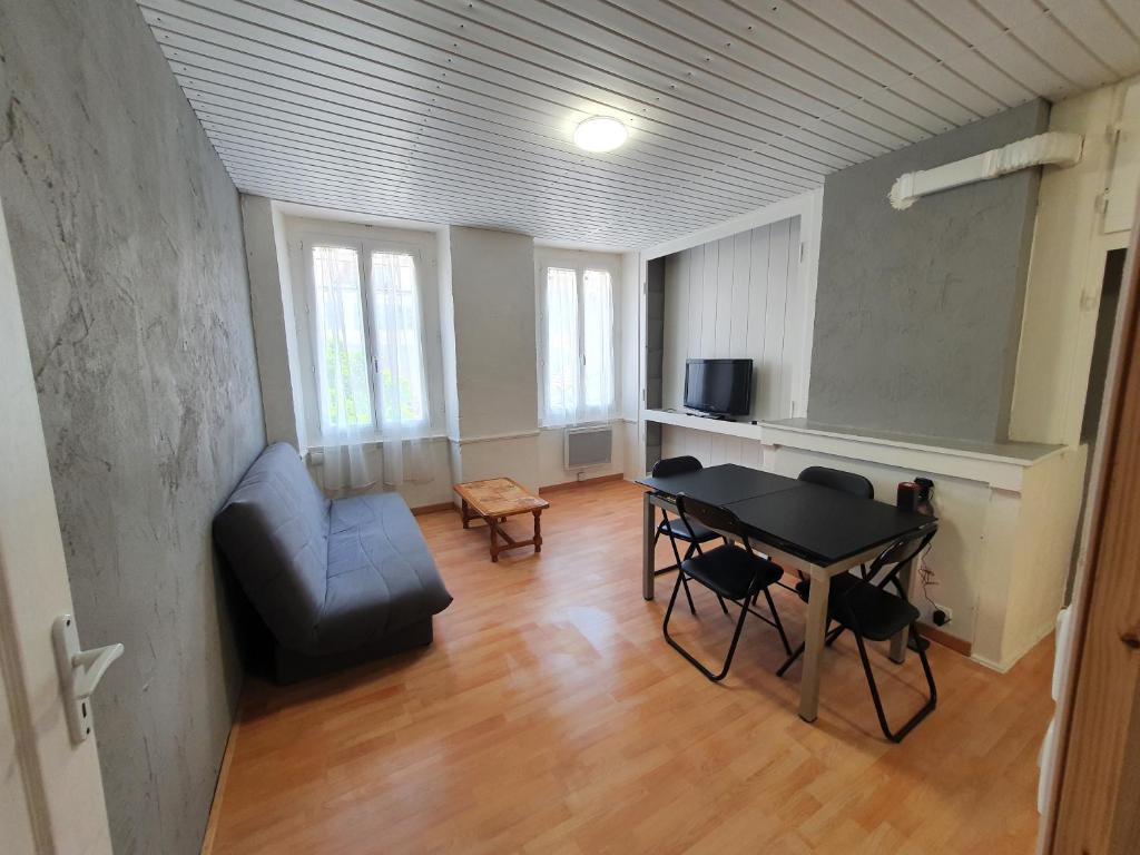 Appartement VanSuly 2 58 Rue de la République, 39110 Salins-les-Bains