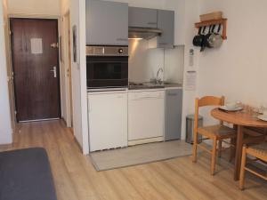Appartement Vars, 1 pièce, 2 personnes - FR-1-330B-116