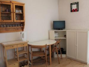 Appartement Vars, 1 pièce, 2 personnes - FR-1-330B-133