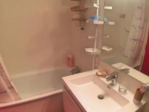 Appartement Vars, 1 pièce, 2 personnes - FR-1-330B-26