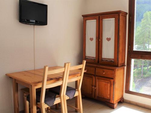 Appartement Vars, 1 pièce, 4 personnes - FR-1-330B-128