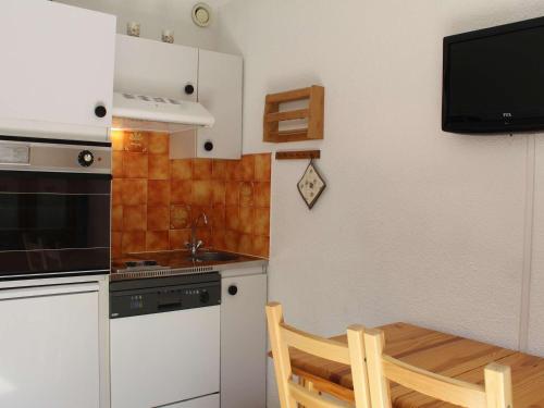 Appartement Vars, 1 pièce, 4 personnes - FR-1-330B-128