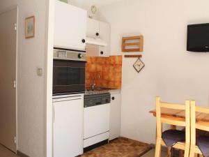 Appartement Vars, 1 pièce, 4 personnes - FR-1-330B-128