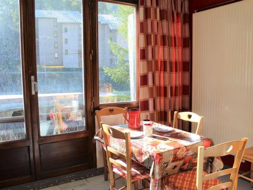 Appartement Vars, 1 pièce, 4 personnes - FR-1-330B-142
