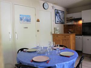Appartement Vars, 1 pièce, 4 personnes - FR-1-330B-143