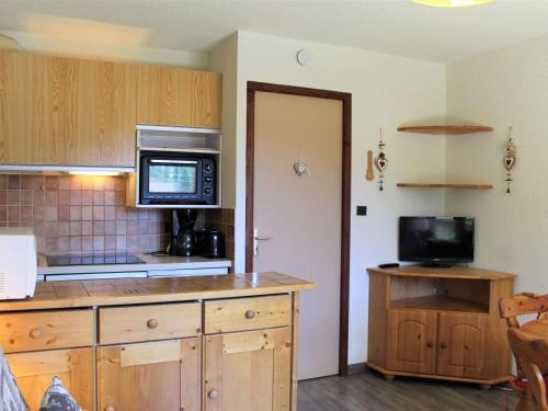 Appartement Vars, 1 pièce, 4 personnes - FR-1-330B-178