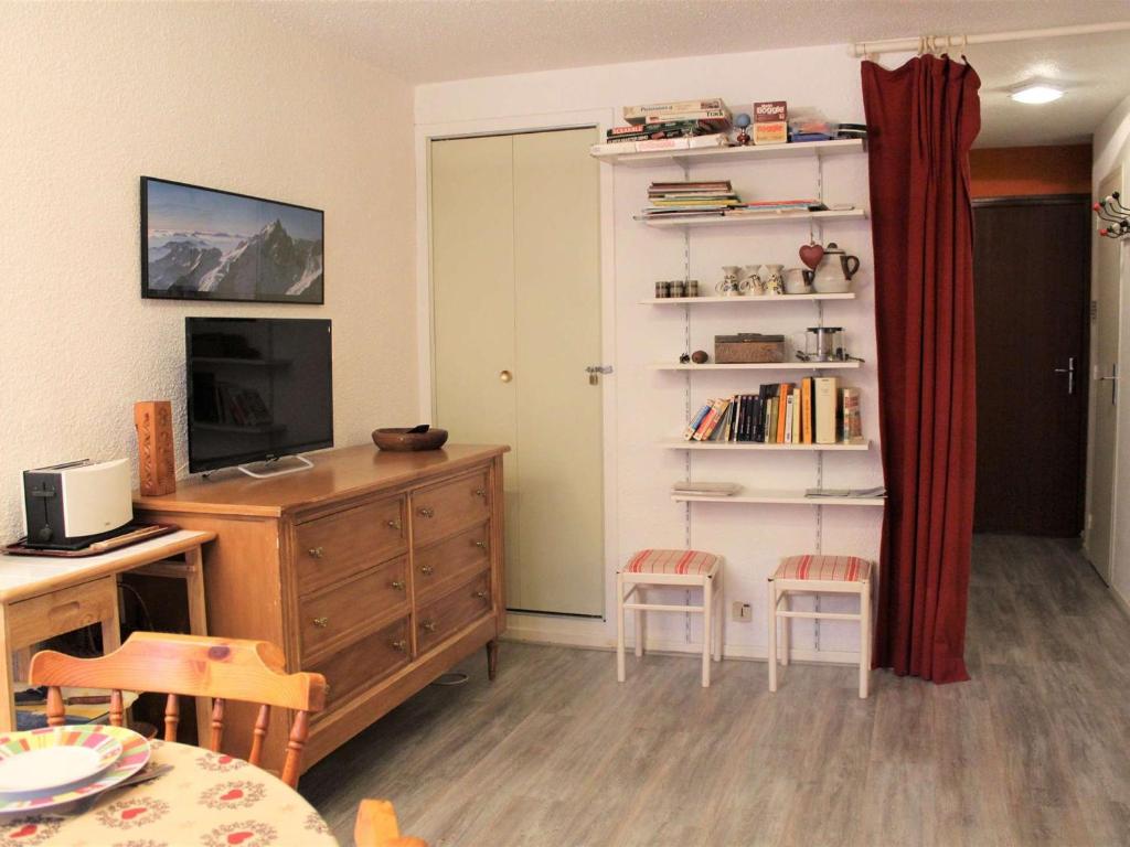 Appartement Vars, 1 pièce, 4 personnes - FR-1-330B-205 APPARTEMENT 109 1er ETAGE Allée Lelong, 05560 Vars