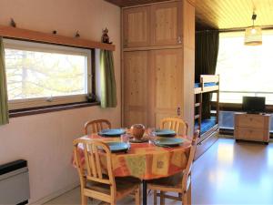 Appartement Vars, 1 pièce, 4 personnes - FR-1-330B-35