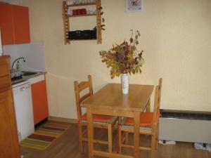 Appartement Vars, 1 pièce, 4 personnes - FR-1-330B-36