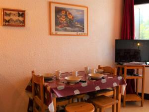 Appartement Vars, 1 pièce, 4 personnes - FR-1-330B-38