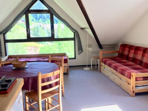 Appartement Vars, 1 pièce, 4 personnes - FR-1-330B-68
