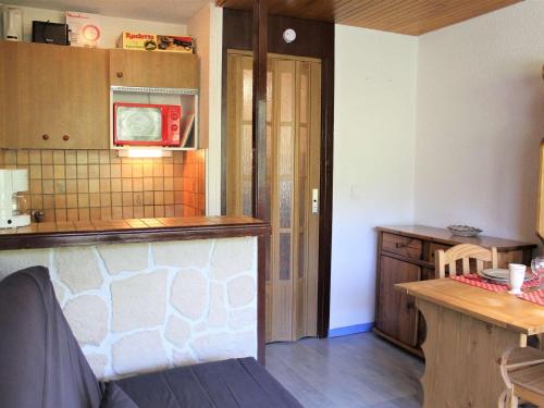 Appartement Vars, 1 pièce, 4 personnes - FR-1-330B-85