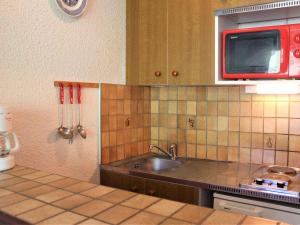 Appartement Vars, 1 pièce, 4 personnes - FR-1-330B-85