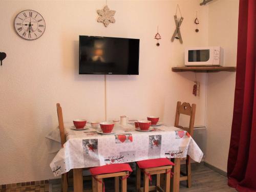 Appartement Vars, 1 pièce, 4 personnes - FR-1-330B-95