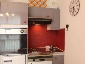 Appartement Vars, 1 pièce, 4 personnes - FR-1-330B-95