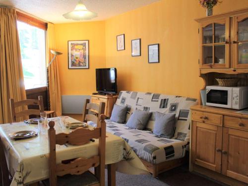 Appartement Vars, 1 pièce, 6 personnes - FR-1-330B-198