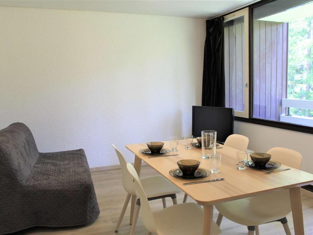 Appartement Vars, 2 pièces, 4 personnes - FR-1-330B-23 RÃ©sidence Le Forest - Les Claux -, 05560 Vars