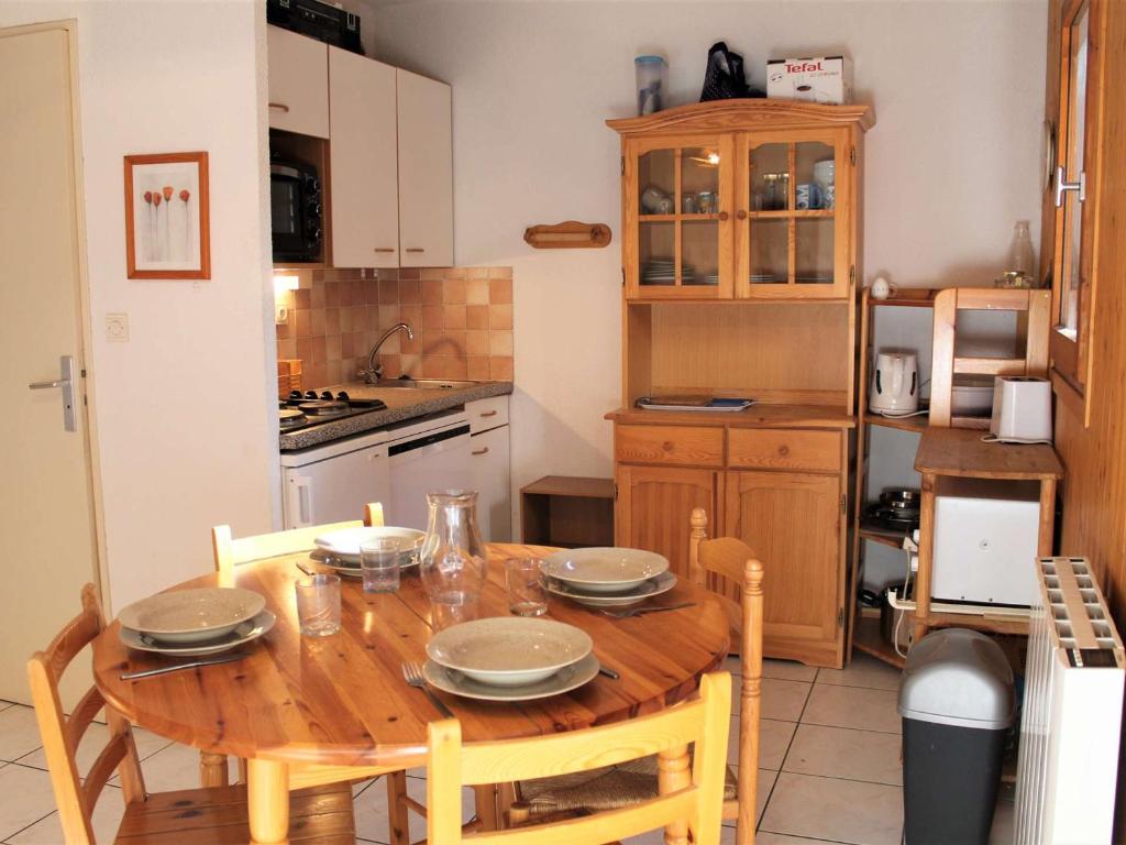 Appartement Appartement Vars, 2 pièces, 4 personnes - FR-1-330B-64 RÃ©sidence Le Bois Du Fau - Les Claux - 05560 Vars