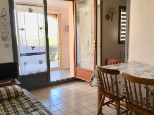 Appartement Vaux-sur-Mer, 2 pièces, 4 personnes - FR-1-494-76