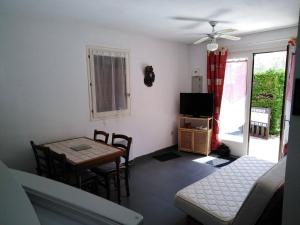 Appartement Vaux-sur-Mer, 3 pièces, 5 personnes - FR-1-494-79