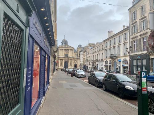 Appartement Versailles quartier Notre Dame au pied du Chateau avec Parking