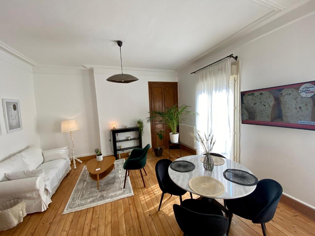 Appartement VH III 3 Rue Victor Hugo, 72100 Le Mans