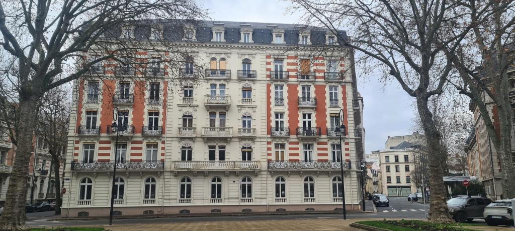 Appartement Appartement Vichy - Quartier des Thermes 10 Boulevard de Russie 03200 Vichy