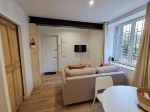 Appartement Villeneuve-lès-Avignon, 2 pièces, 2 personnes - FR-1-698-5